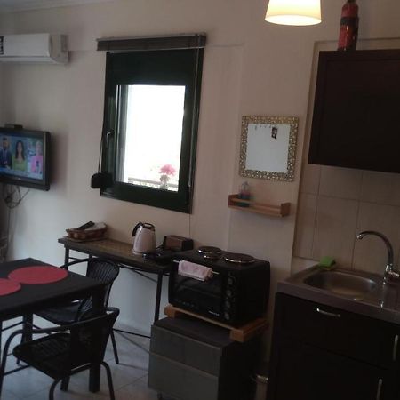 Garden Maisonnette 2-Bedrooms Sleeps 6 Adults 200M From Sandy Beach أسبروبالتا المظهر الخارجي الصورة