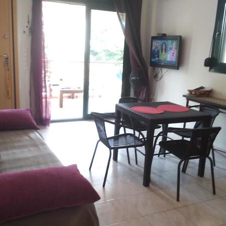 Garden Maisonnette 2-Bedrooms Sleeps 6 Adults 200M From Sandy Beach أسبروبالتا المظهر الخارجي الصورة