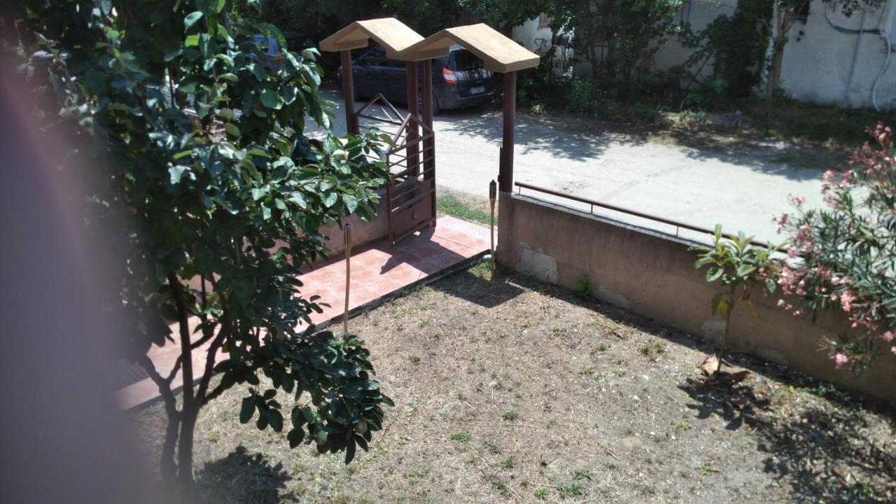 Garden Maisonnette 2-Bedrooms Sleeps 6 Adults 200M From Sandy Beach أسبروبالتا المظهر الخارجي الصورة