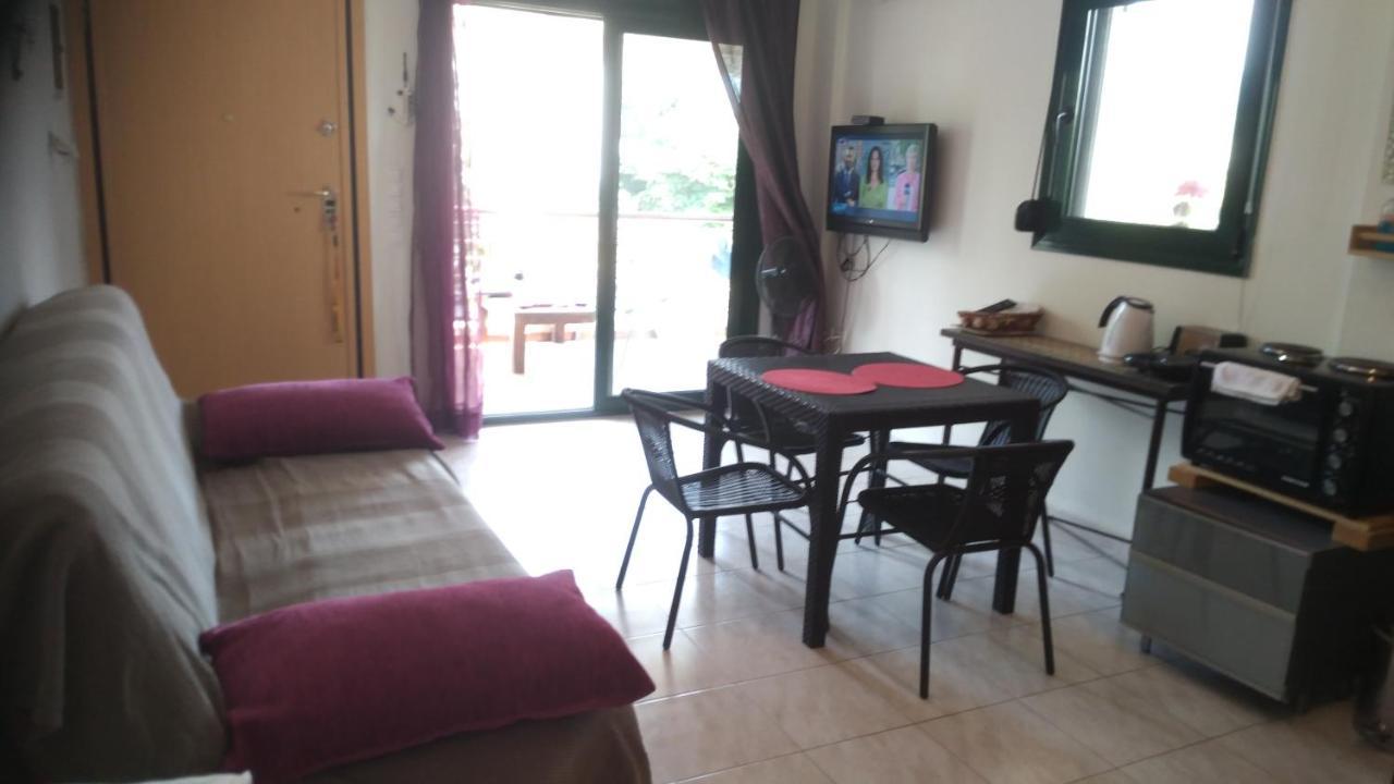 Garden Maisonnette 2-Bedrooms Sleeps 6 Adults 200M From Sandy Beach أسبروبالتا المظهر الخارجي الصورة