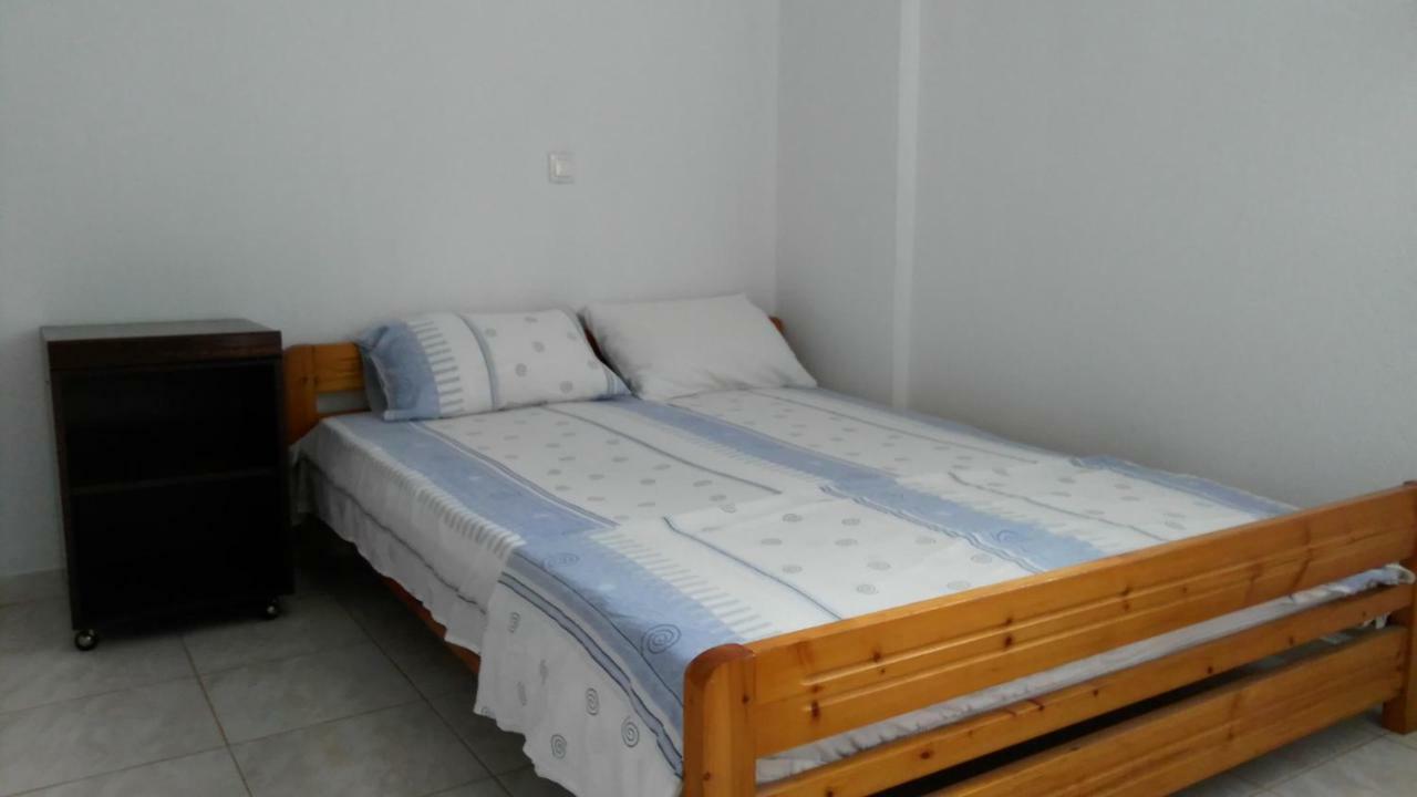 Garden Maisonnette 2-Bedrooms Sleeps 6 Adults 200M From Sandy Beach أسبروبالتا المظهر الخارجي الصورة